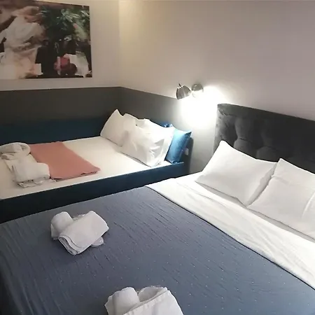 Skiron Junior Suite. *